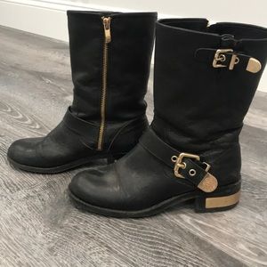 VINCE CAMUTO Boots